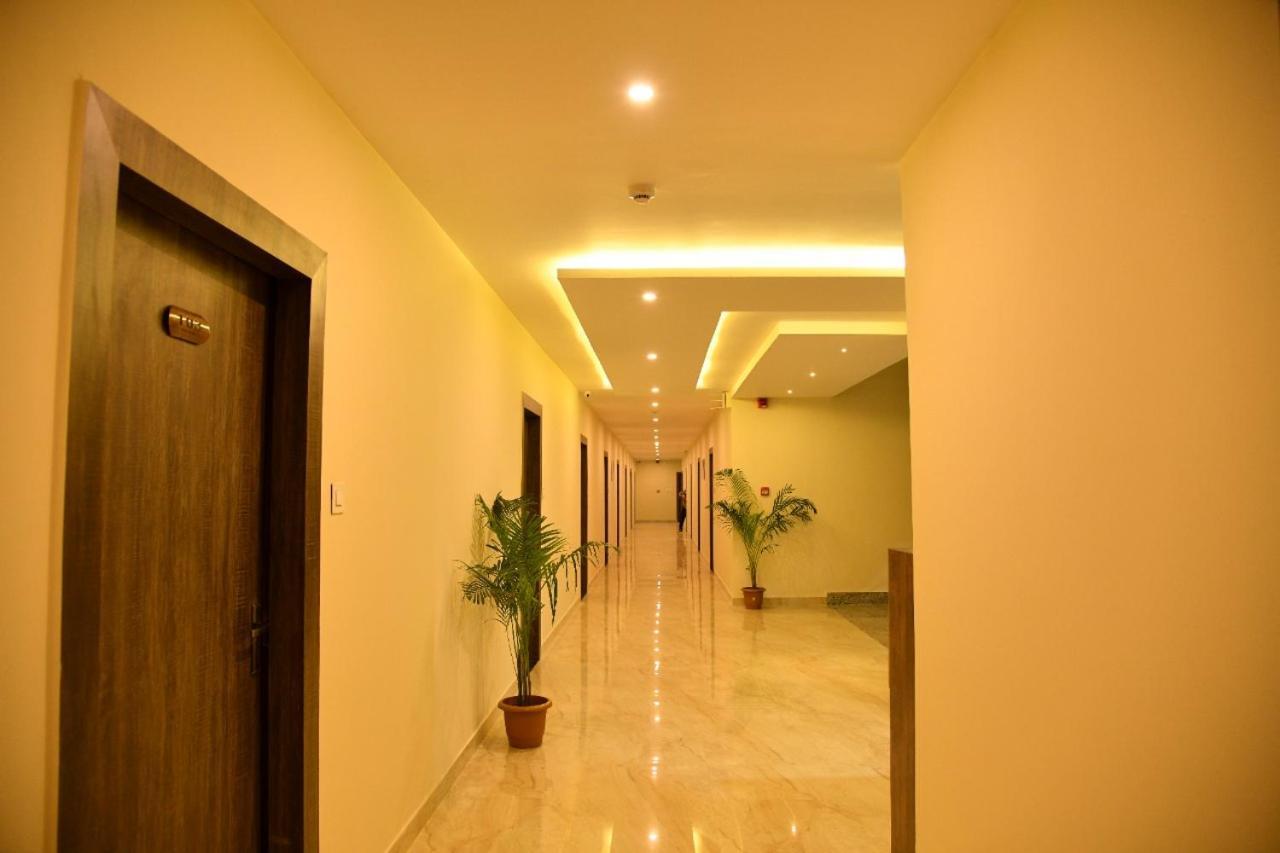 Silver Regency Guwahati Exteriör bild