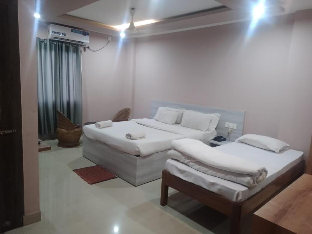 Silver Regency Guwahati Exteriör bild